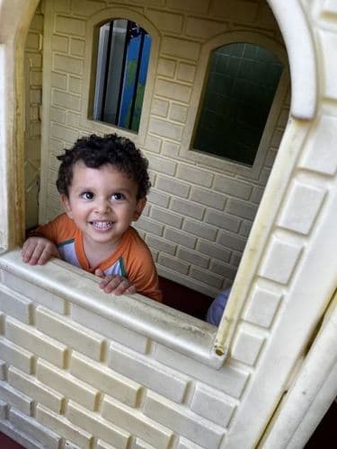 Por que o contato com o inglês desde cedo pode ampliar o desenvolvimento da criança